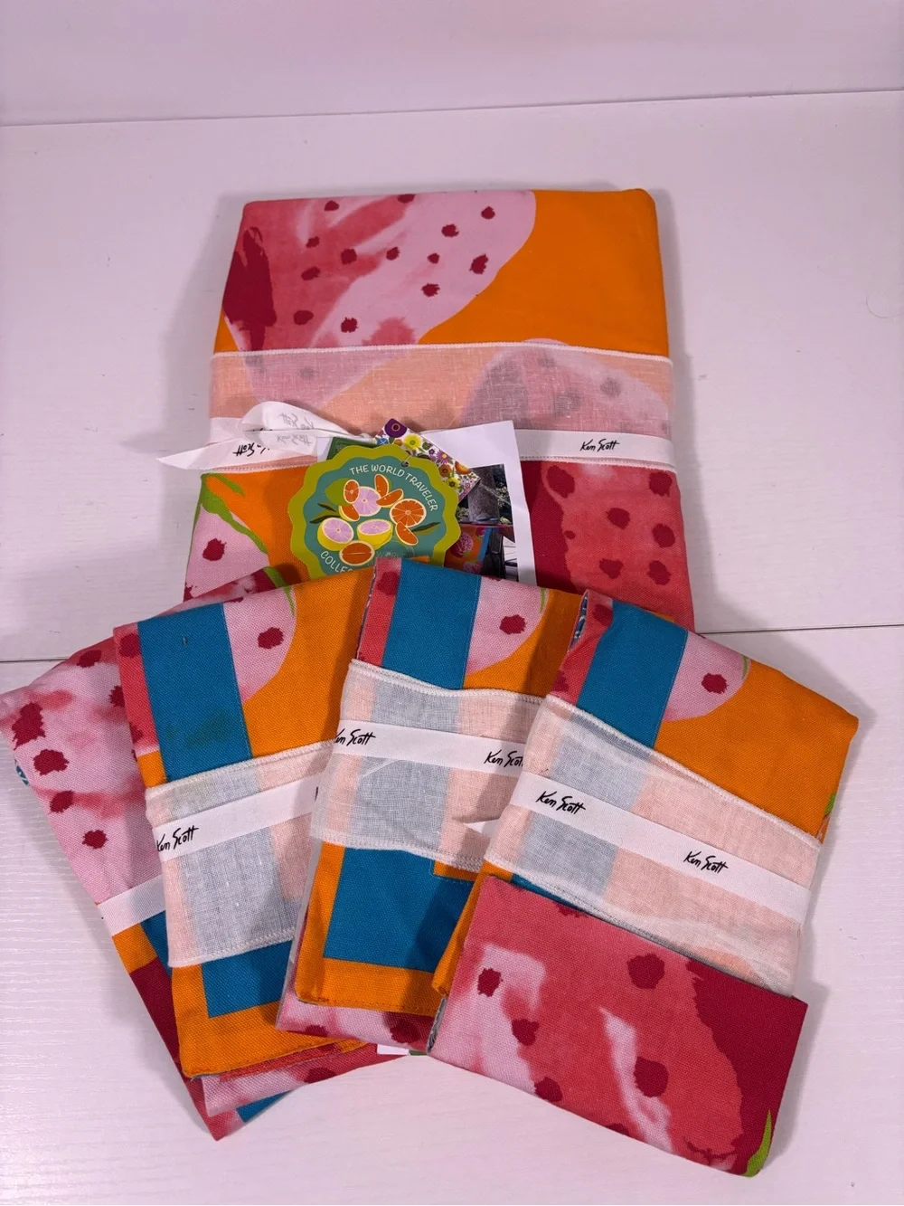 NEW! Ken Scott Fragoloni Strawberry Tablecloth 4 Placemats Italy